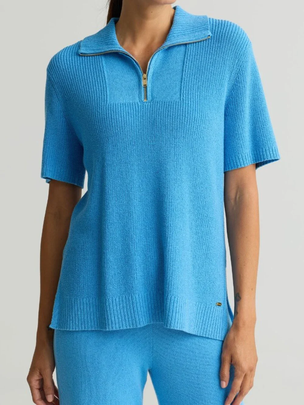 St John Knits 2 piece Top and Pants Set, Aquamarine, L
